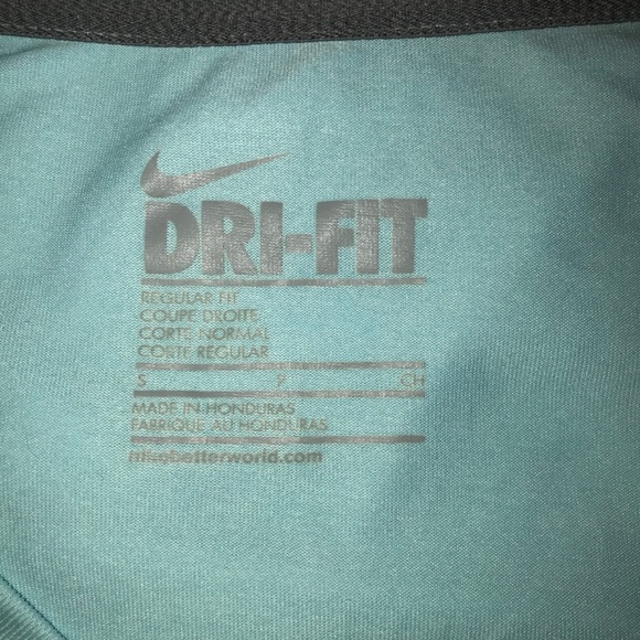 - Nike Dri-Fit V neck top S NWOT - Picture 4 of 4